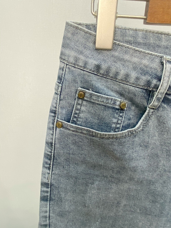 ブランドジーンズ全体デザイン